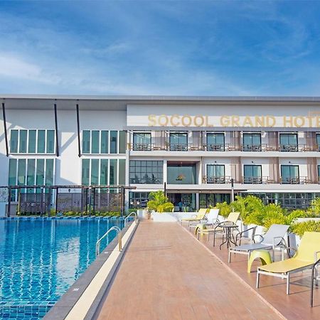 Socool Grand Hotel Nang Rong Екстериор снимка