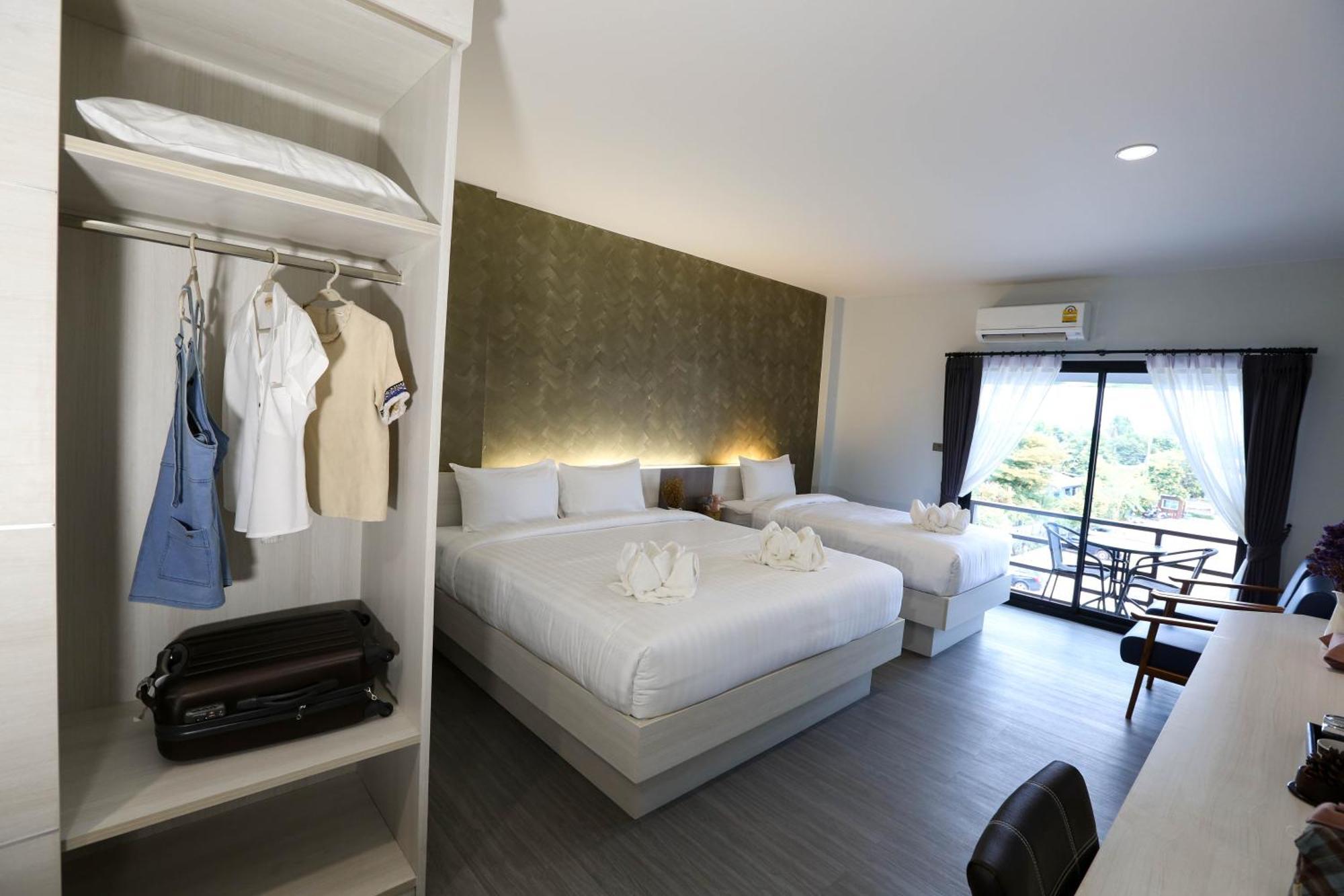 Socool Grand Hotel Nang Rong Екстериор снимка