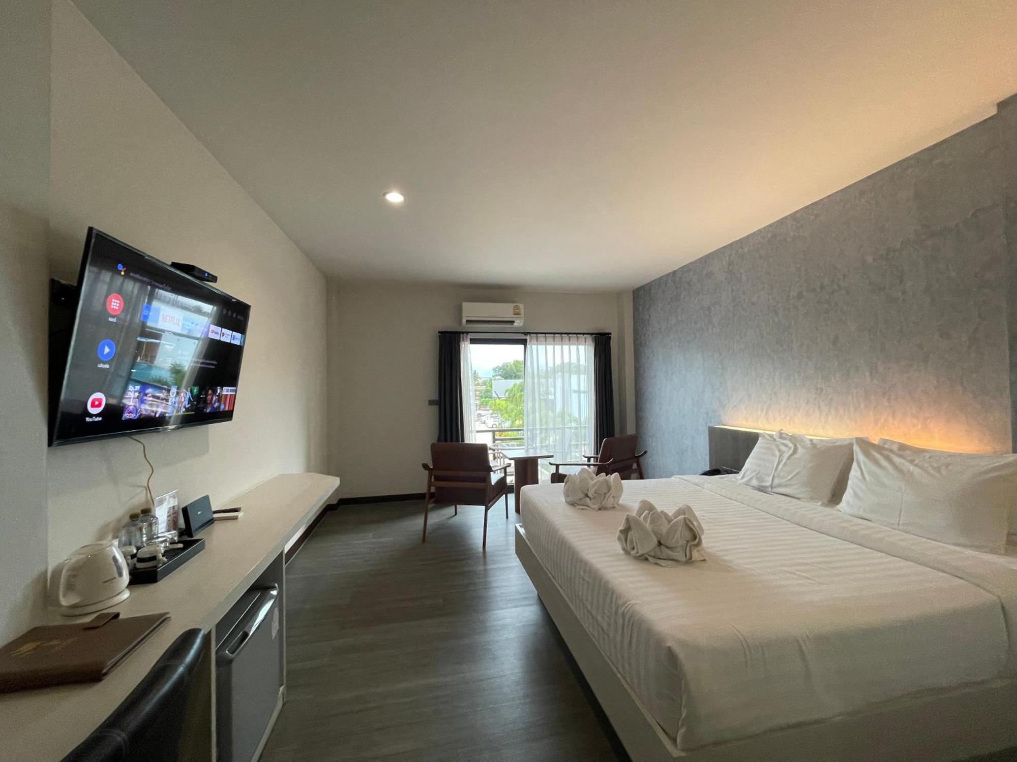 Socool Grand Hotel Nang Rong Екстериор снимка