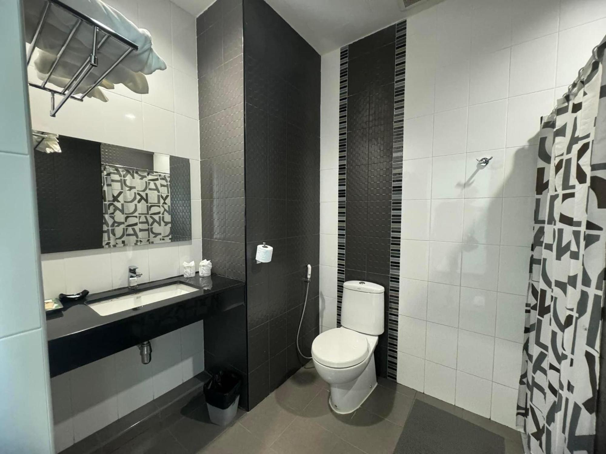 Socool Grand Hotel Nang Rong Екстериор снимка