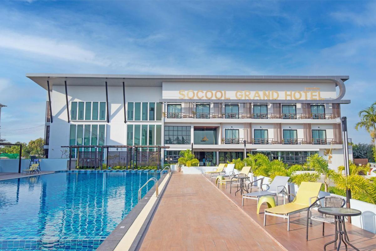 Socool Grand Hotel Nang Rong Екстериор снимка