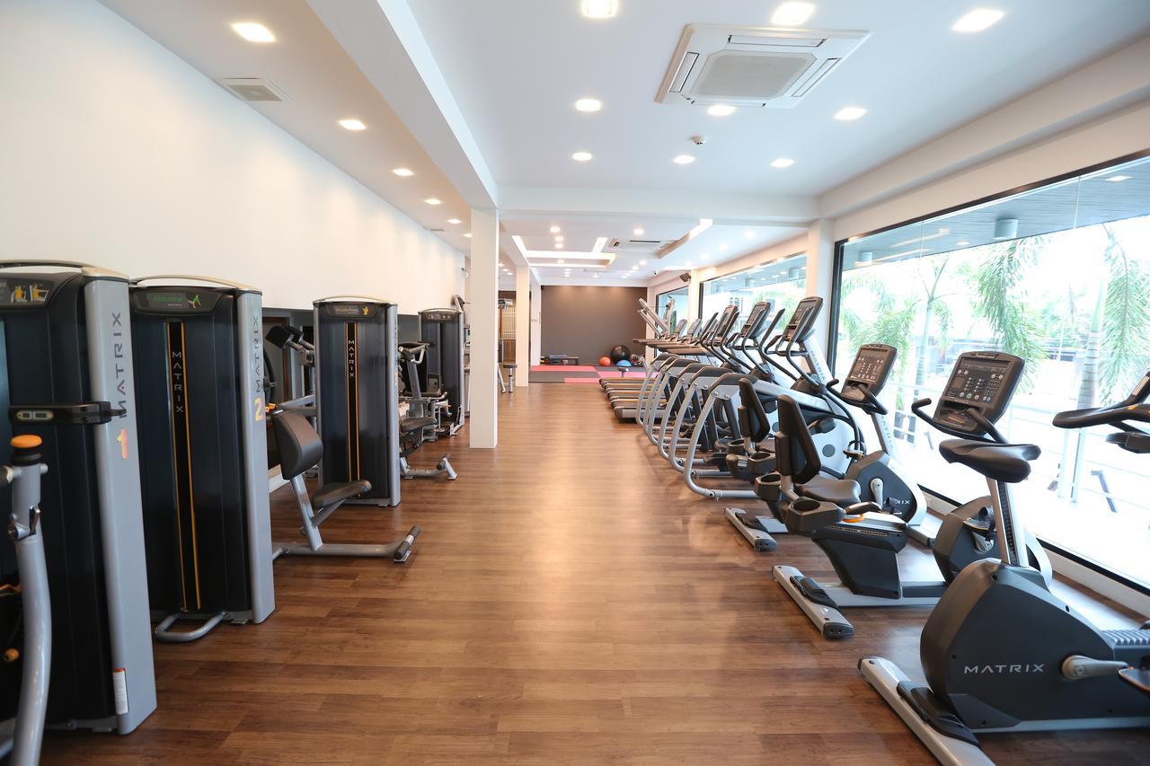 Socool Grand Hotel Nang Rong Екстериор снимка