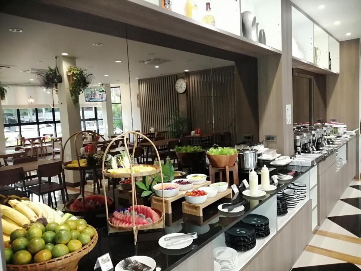 Socool Grand Hotel Nang Rong Екстериор снимка
